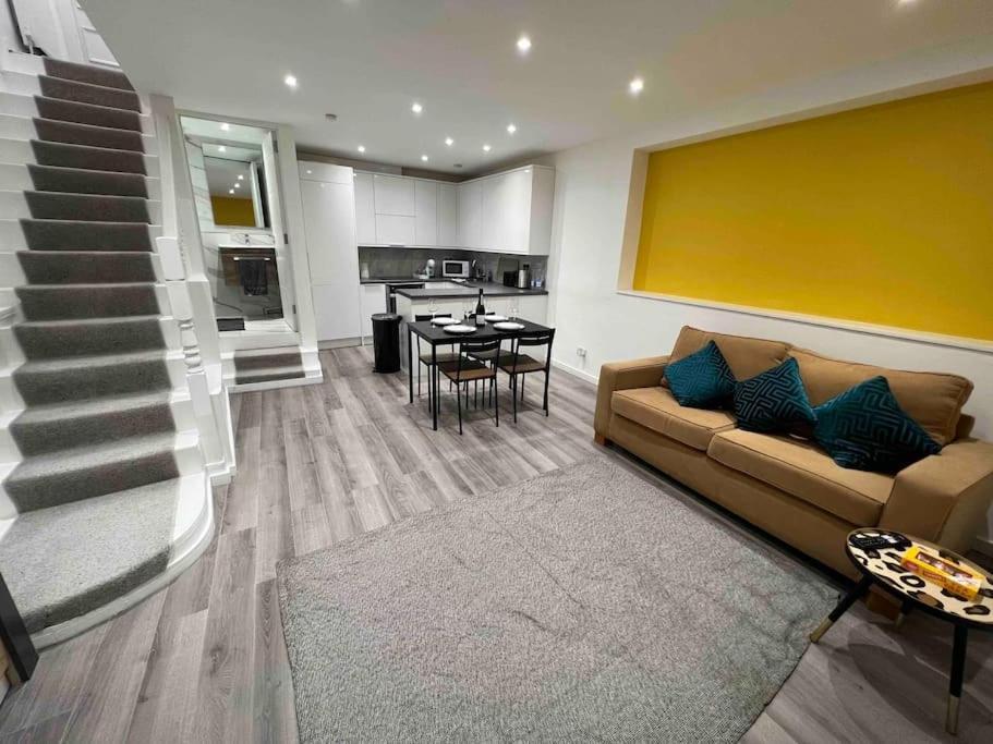 Stunning 3Br Maisonette In Brixton Londres Exterior foto